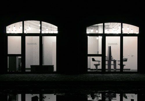 HAARWERK Frechen Außenansicht bei Nacht